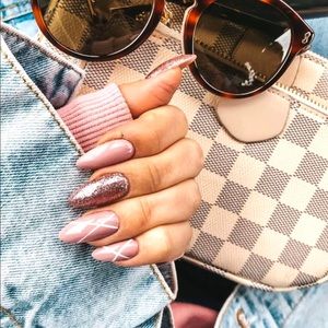 Meet your Posher, Meli